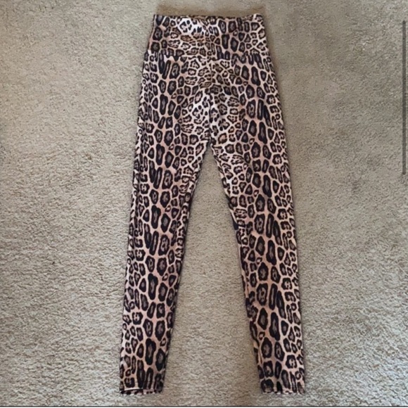 XS Onzie High-waisted Leopard Leggings 28”. - Picture 3 of 6